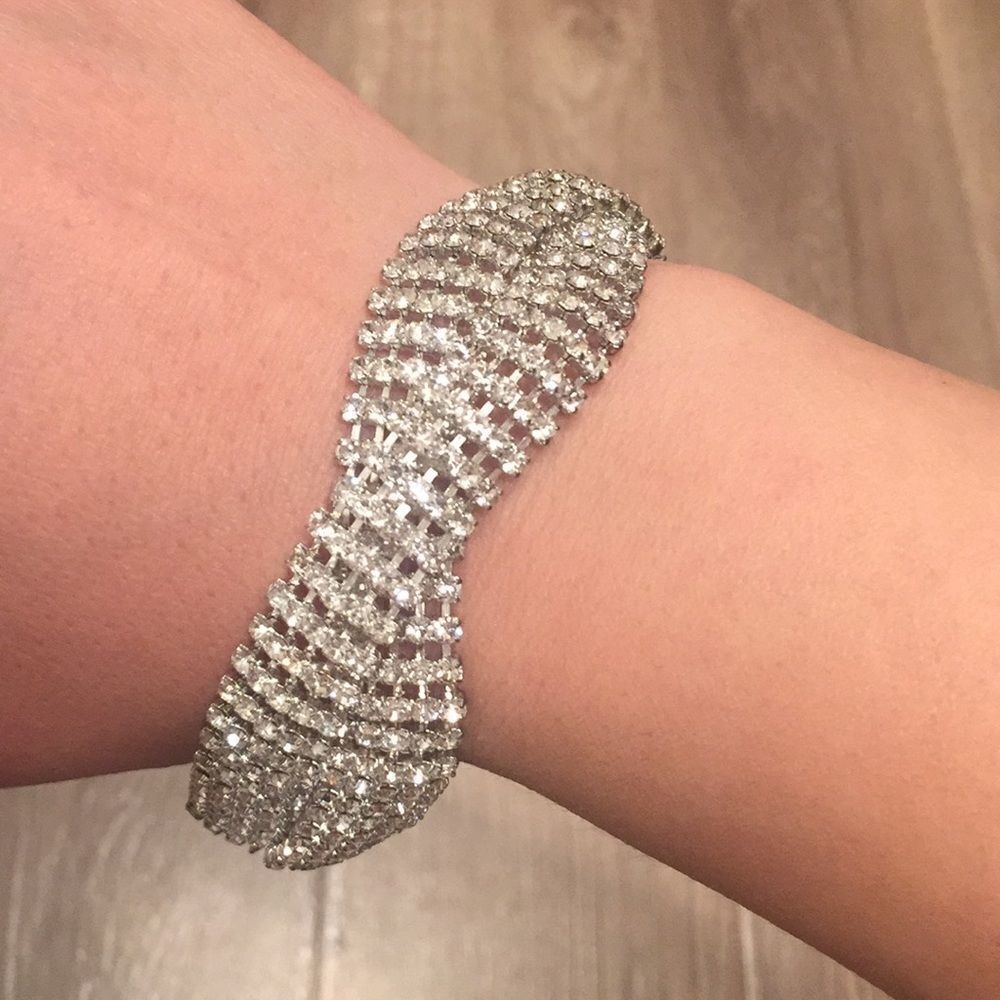 🎉last deal 🎉Cache bracelet and earring set - Picture 2 of 4